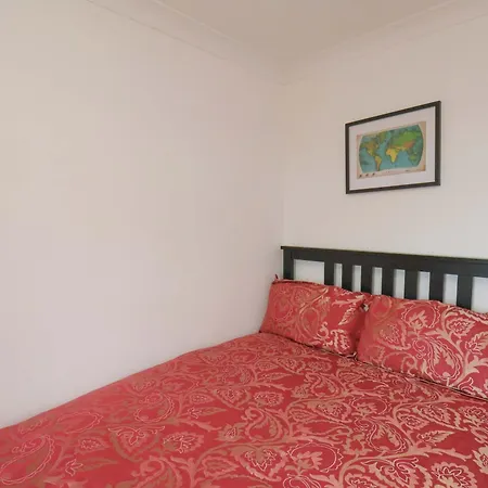 11 Peasholm Avenue * 斯卡伯勒