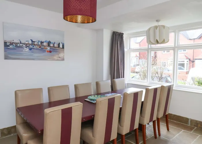 11 Peasholm Avenue * 斯卡伯勒