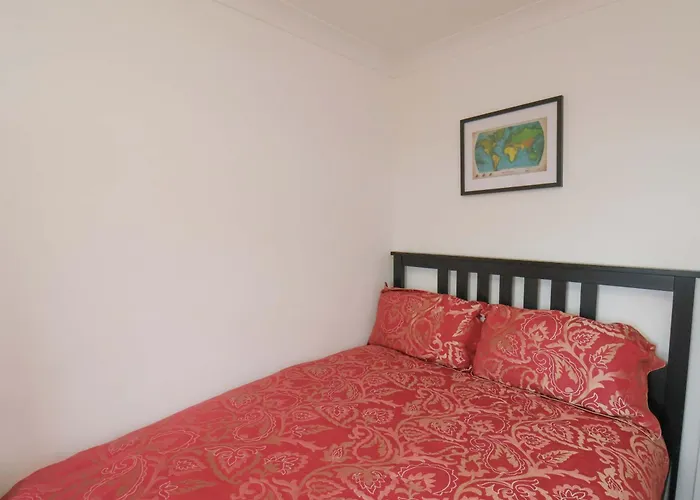 11 Peasholm Avenue * 斯卡伯勒