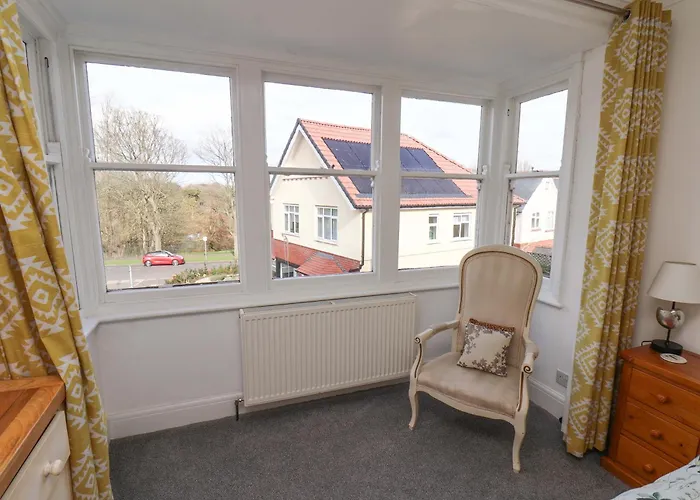 Holiday home 11 Peasholm Avenue