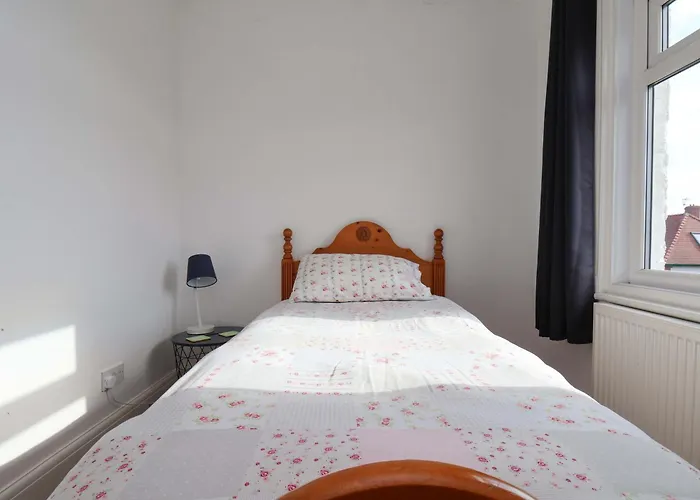 11 Peasholm Avenue 度假居 *